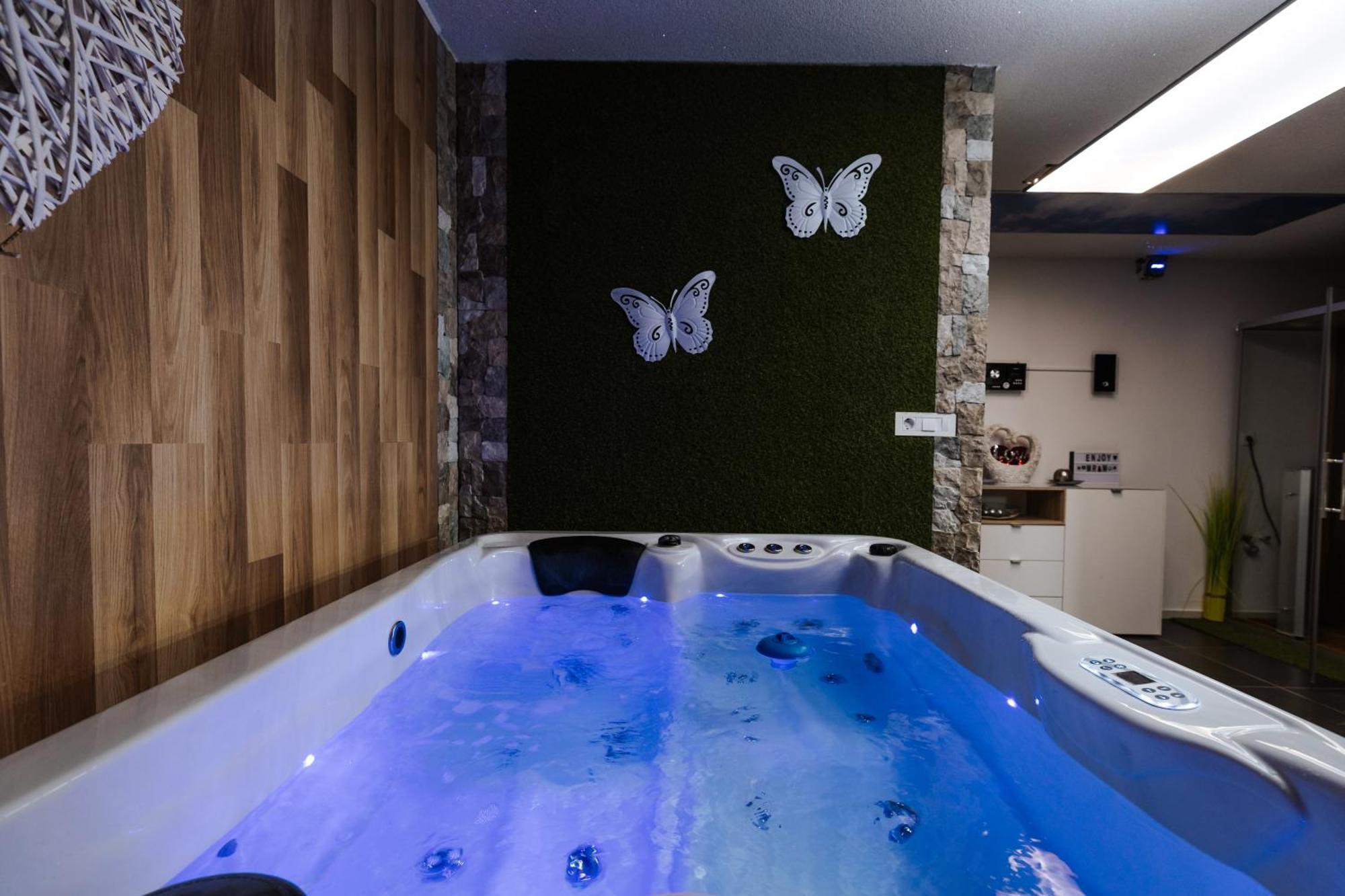 Tanja S Holiday Home In Nature With Sauna And Hot Tub Gorica pri Slivnici 외부 사진