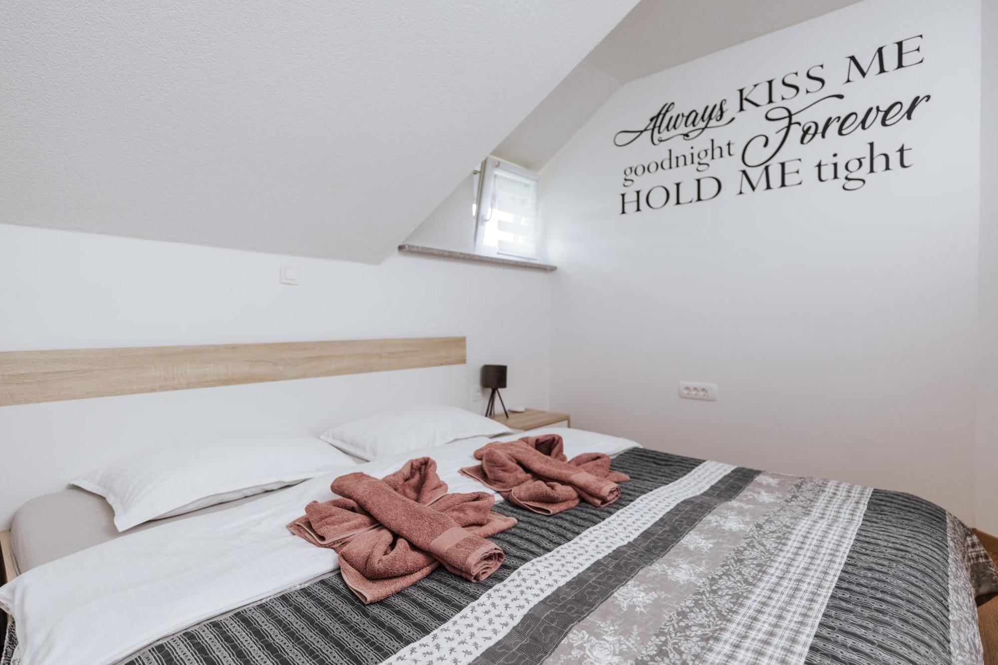 Tanja S Holiday Home In Nature With Sauna And Hot Tub Gorica pri Slivnici 외부 사진